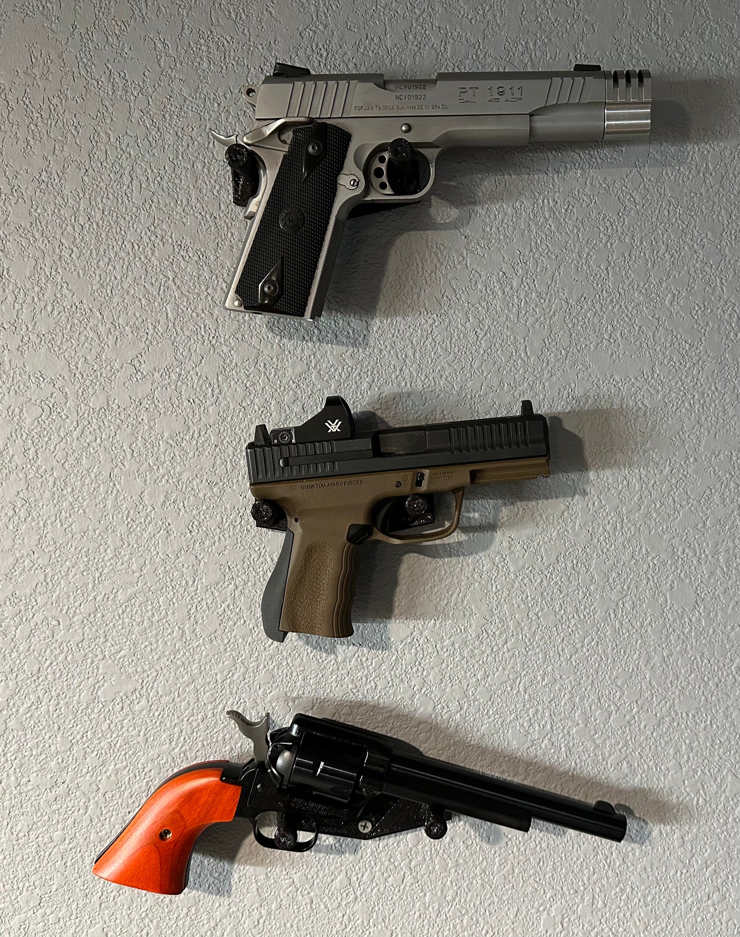 Pistol Wall Mount, Glock, Springfield, Smith and Wesson, Canik, Taurus.